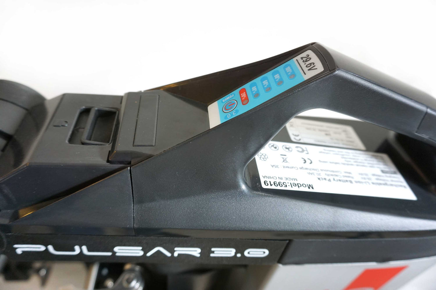 PULSAR 3.0 Elektro-Außenborder – 1030W / 110 LBS / LiPo-Akku 29,6V / 30Ah / 900Wh – Kurzschaft und Langschaft